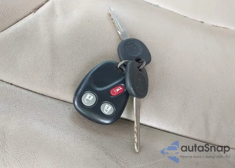 2005 Chevrolet Tahoe Z71 из США, поврежденный, VIN 1GNEC13T35R144158